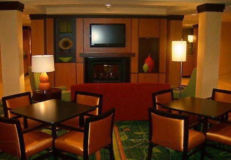 Fairfield Inn And Suites By Marriott Seymour Étterem fotó